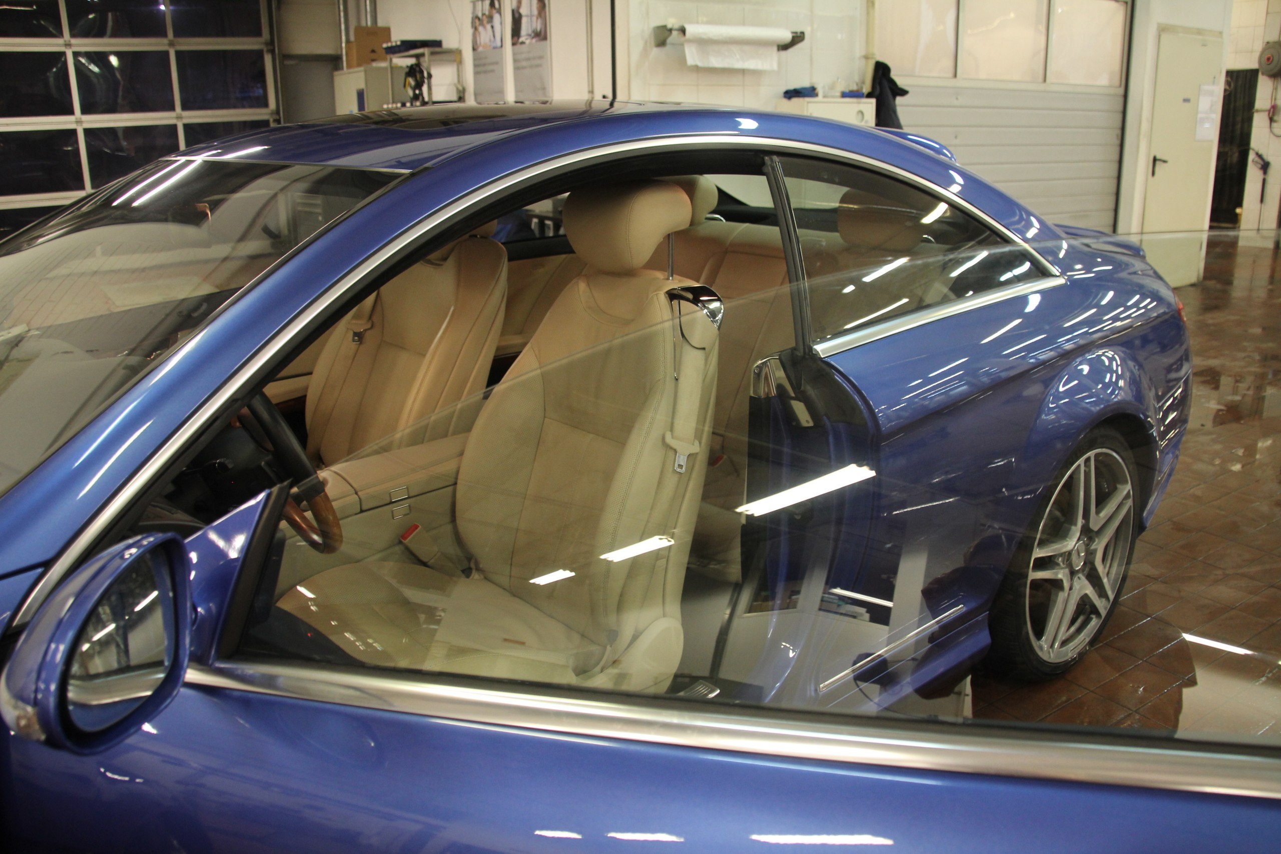 Салон автомобиля салон автомобиля фото